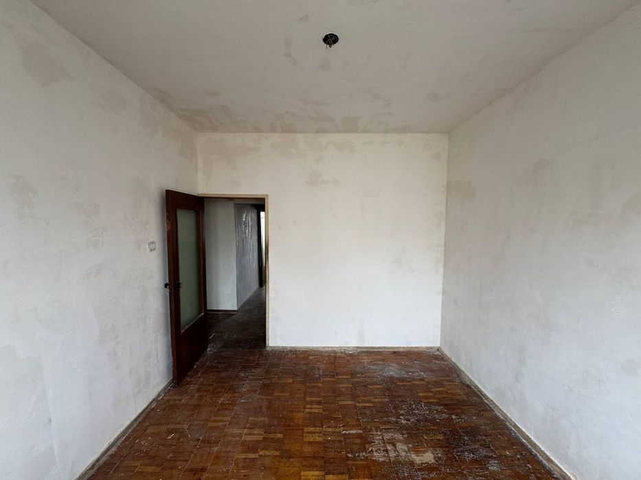 Продам 3-х комнатную квартиру. 3/4/5  Сергели -4.