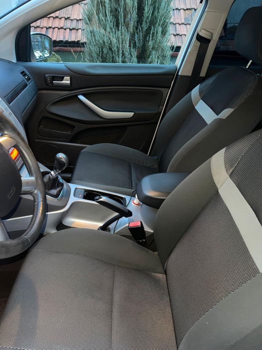 Ford Kuga I (2010) • 2.0 TDCi (140 CP) • 4x4 Automat (AWD) 4900€ - usor negociabil