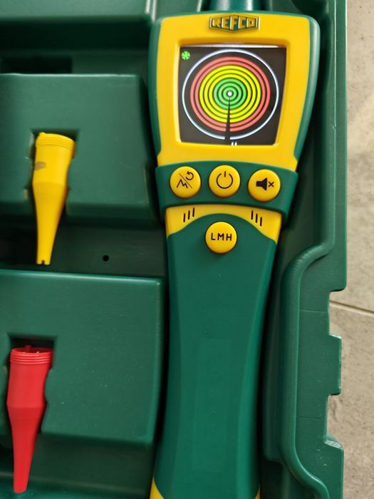 Refco TRITECTOR-R Detector portabil de agent frigorific cu display