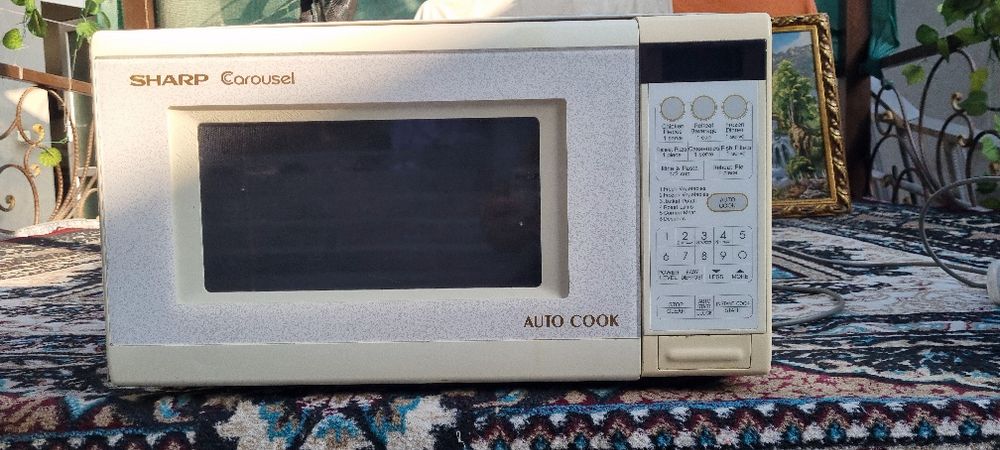 Mikrovolnovka sharp