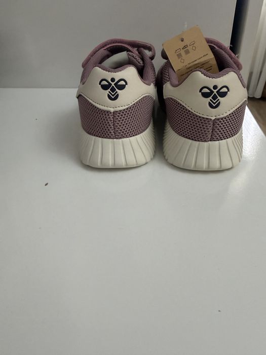 Кроссовки детские