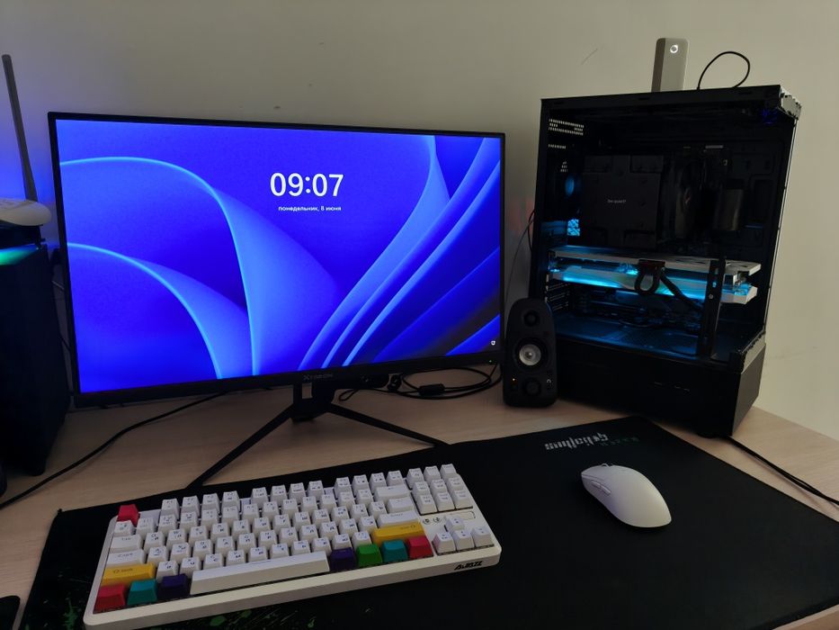 Мощный, игровая платформа (i9 9900kf, z390, 16gb ОЗУ + кулер)