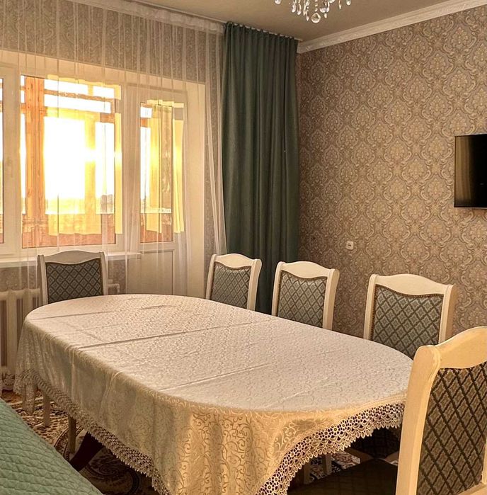 Продам стол для гостиной