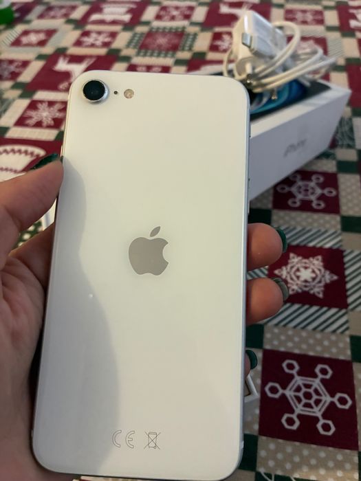 Като нов IPhone SE /MXD12GH/A,White,128 GB