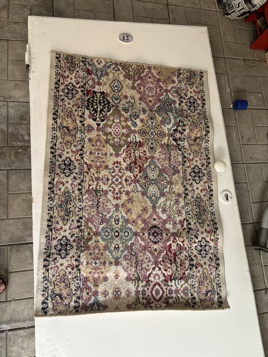 Продам два не больших ковра