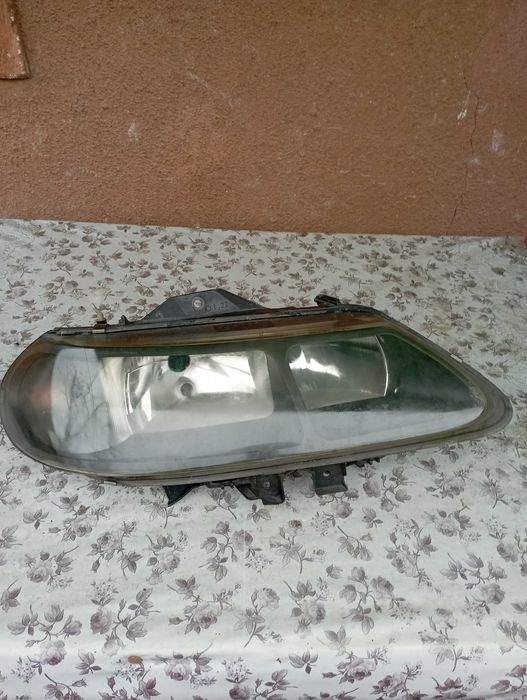 Dezmembrez laguna1 1,6 16v 1998