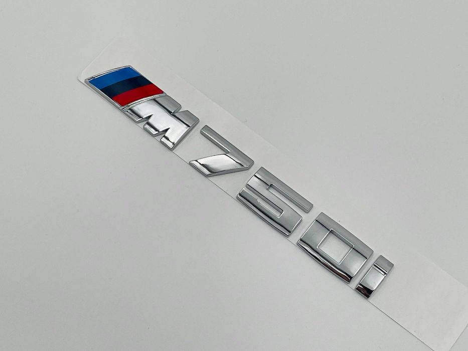 Emblema compatibila BMW M750i crom