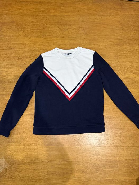 Bluză Tommy Hilfiger originală mărimea S – stare bună, defect mic