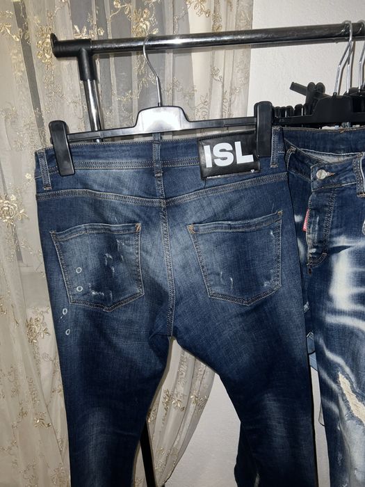 Blugi diferite firme sunt aproape noi