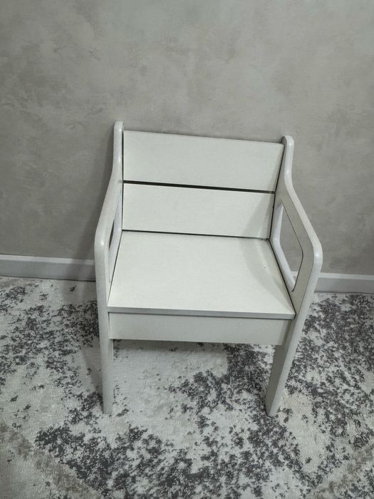 Детский стол со стулом