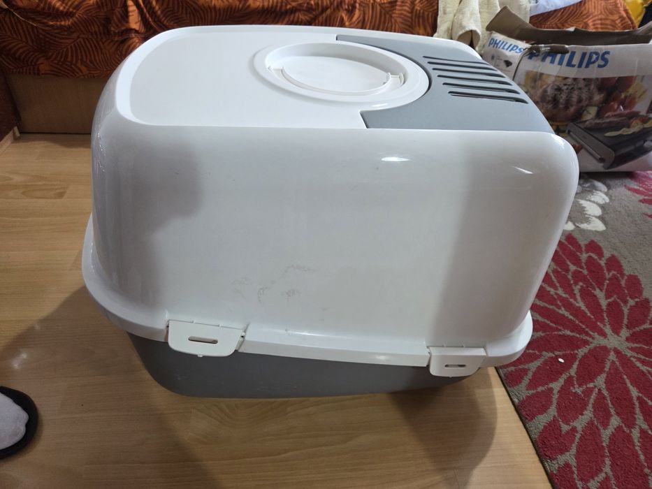 Litiera cu acoperis si filtru carbon  Nobby Nestor Jumbo  Gri/Alb, 66,5x48,5x46,5 cm