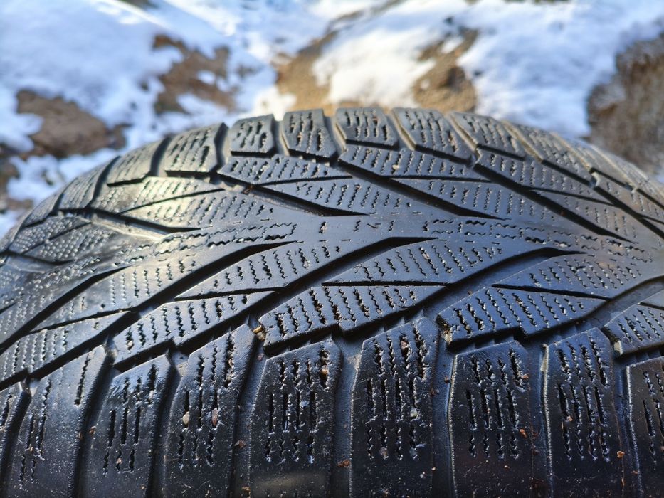 285 60 R18 Пара 2шт. Nokian