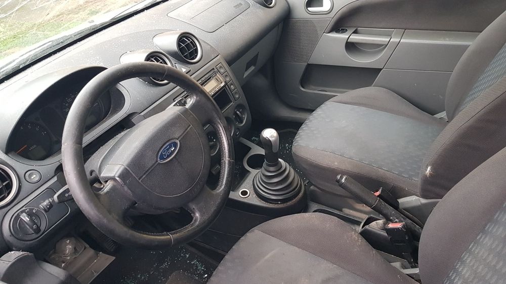 Форд Фиеста 1.25 с газов инжекцион на части