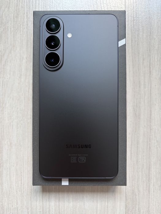 Продам Samsung S26 Plus 12/256 Black