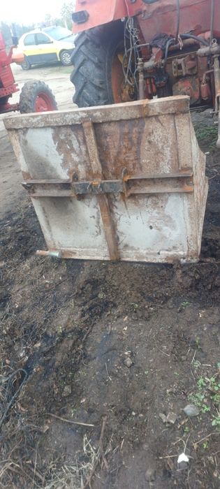 Vand cupa cu prindere la tiranii!!