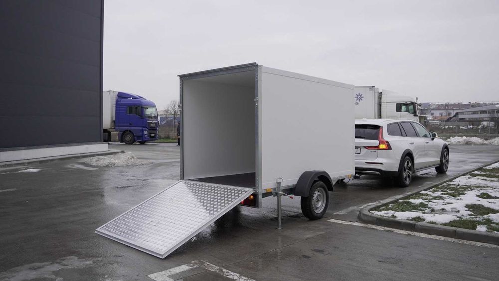 Remorca furgon carosata, usa rampa 750kg, RAR inclus, nr rosii incluse