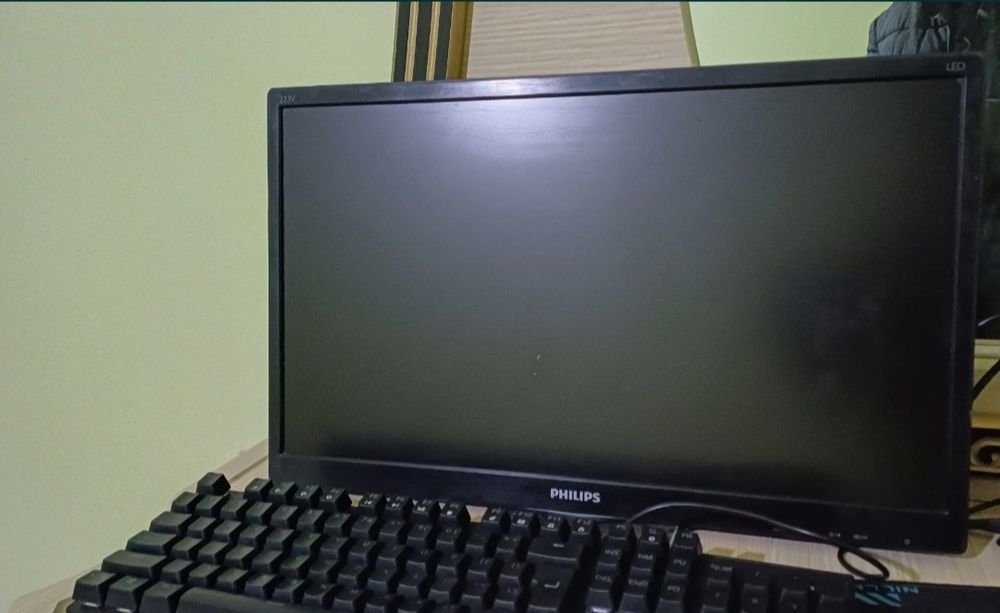 Монитор 22 Philips