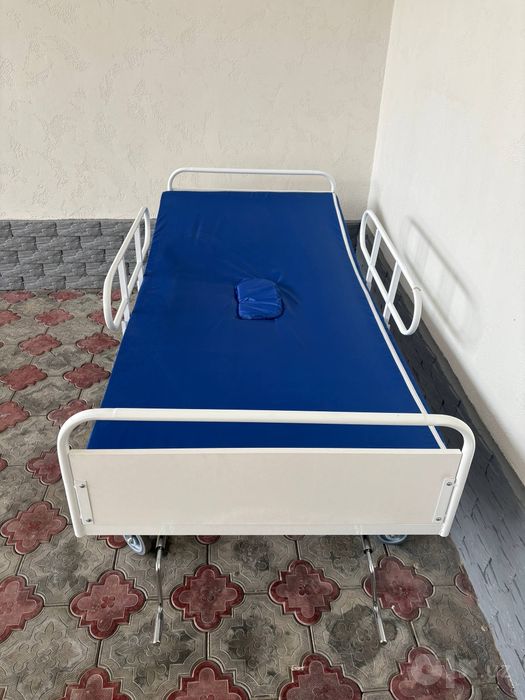 Медицинская кровать б/у