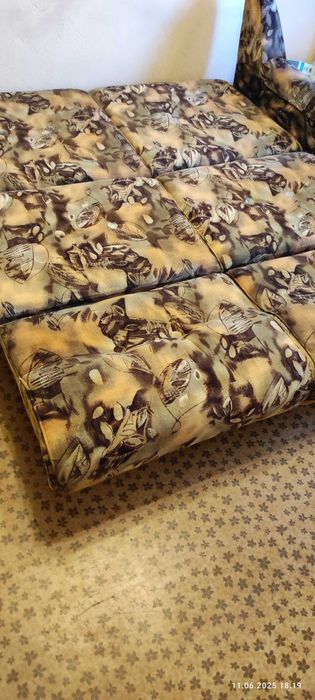 Диван в отличном состоянии.