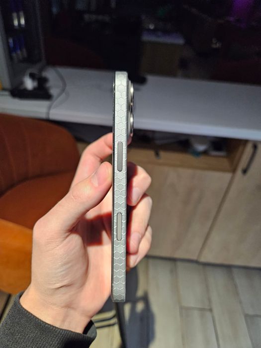 Iphone 16 pro natural titanium 128gb Esim