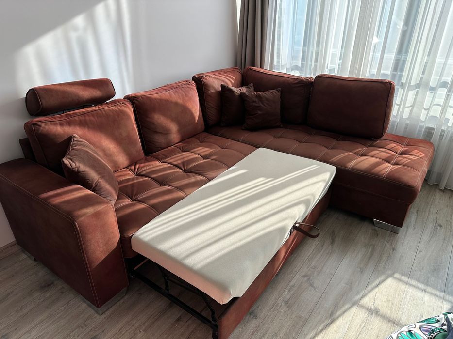 Разтегателен ъглов диван