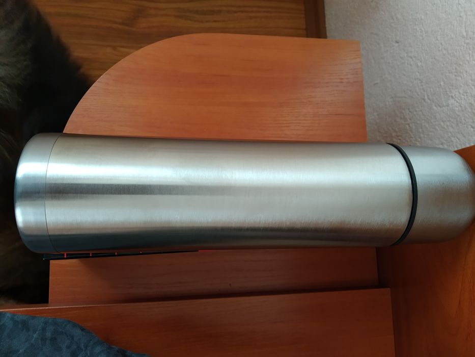 Термос туристически.