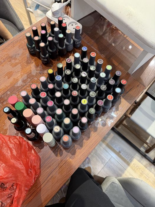 Продам лаки Diva