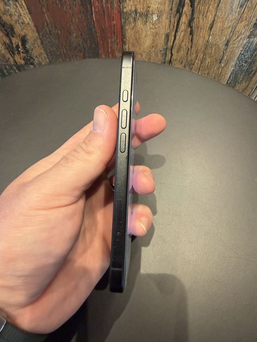 iPhone 16 black 128Gb • baterie 89% • neverlocked