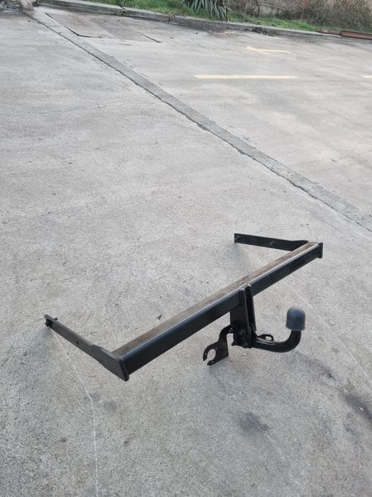 Теглич за vw туран от 2003 до 2013 година