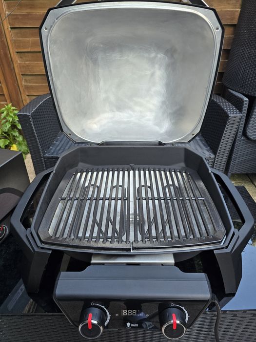 Grătar Weber Electric PULSE 2000 cu masă