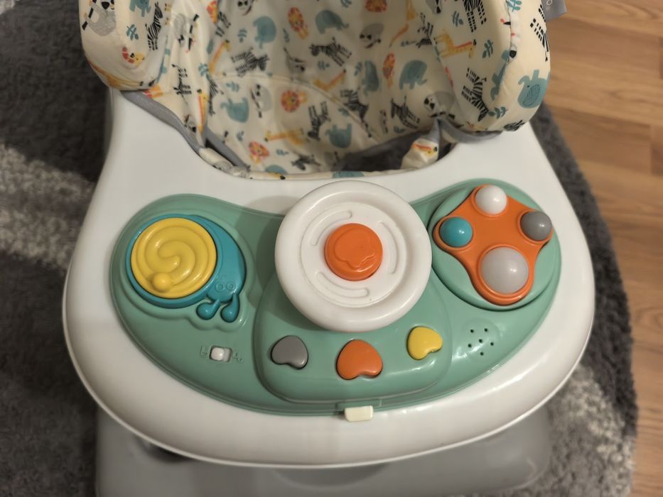 Бебешка проходилка и паяци