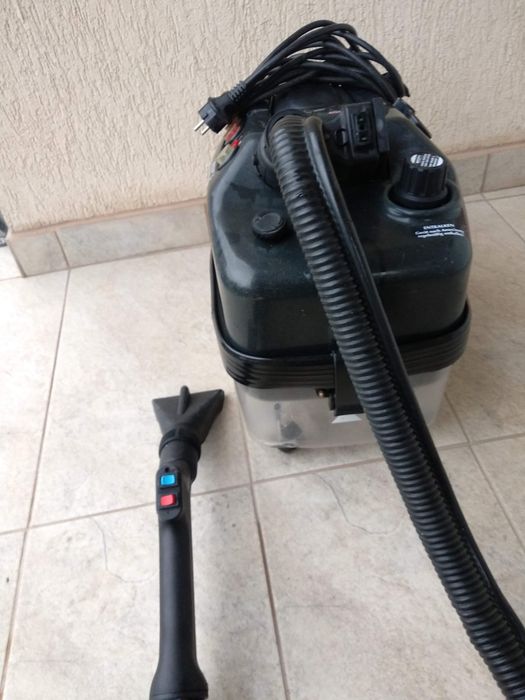Vând aspirator cu abur