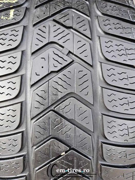 225/45 R18 • Iarna • Pirelli Sottozero 3 95H | 1 buc | Pret/buc