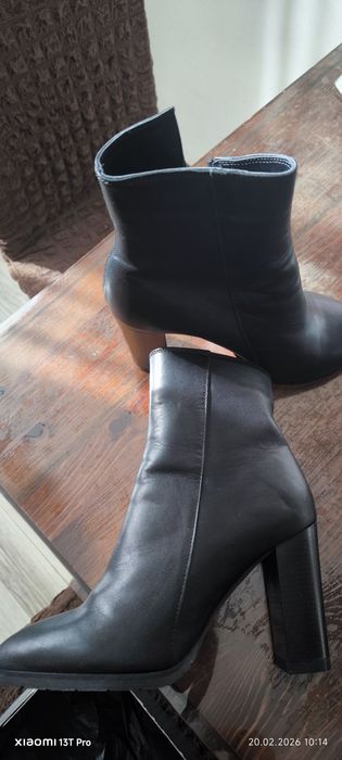 Дамски боти на Грация от естествена кожа.