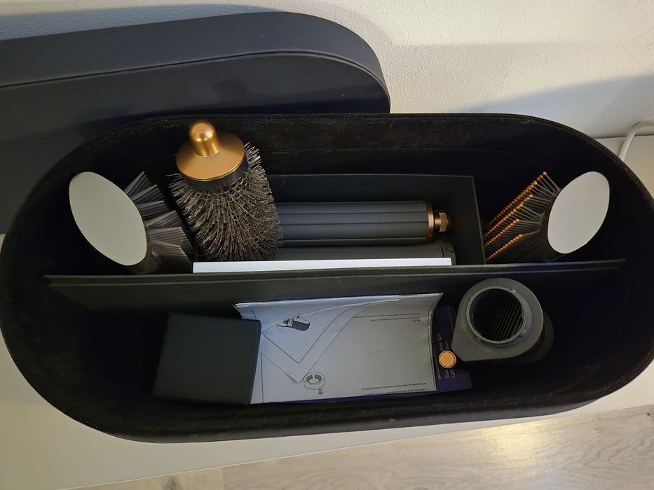 Dyson airwrap culoare nichel-cupru