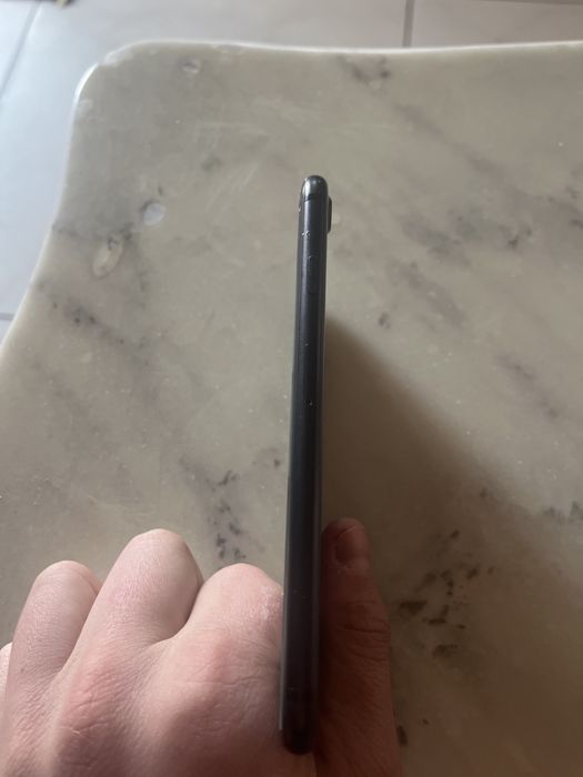 Vand sau schimb iphone 7 in stare buna