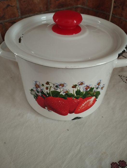 Домакинска тенджера руска