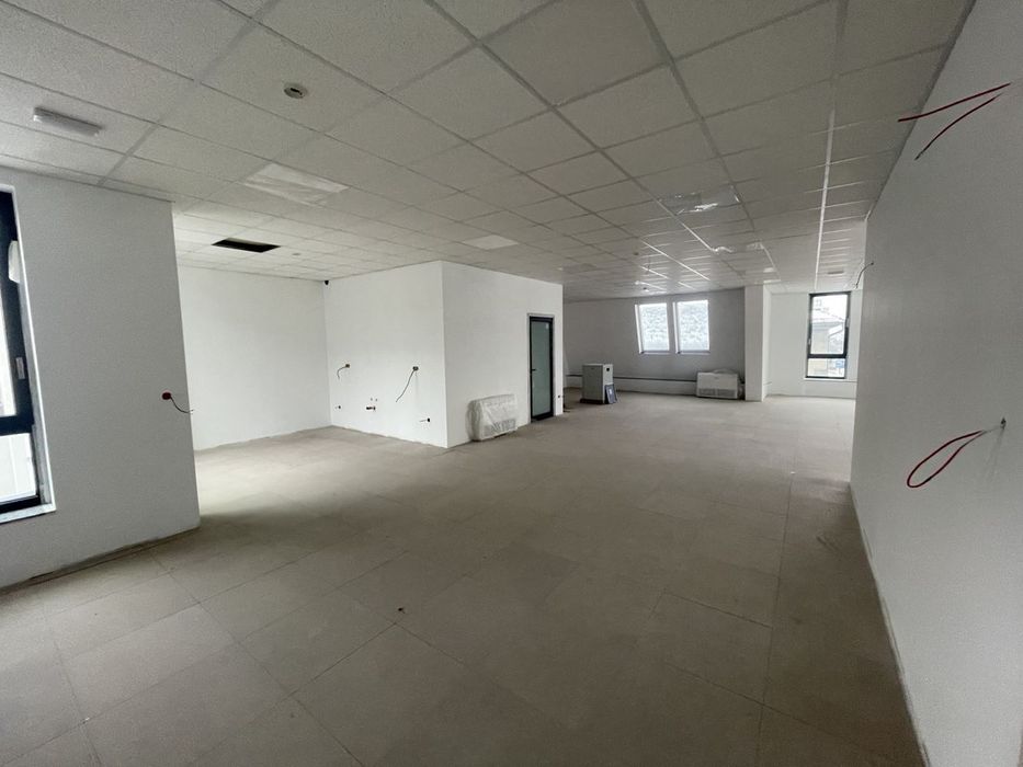 Дава се под наем Офис в София, Център - 335 кв.м за 4343.67 € - Снимка #12