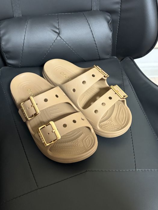 Продам Crocs оригинальные