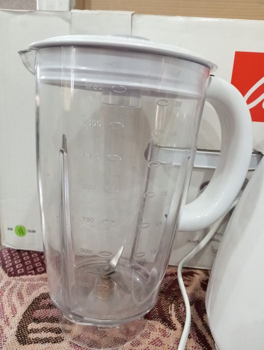 Продам кухонный комбайн