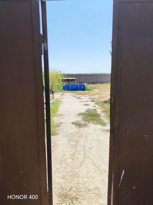 Срочно продаётся участок 10 сотки! Ещё дом с хорошим ремонтом!