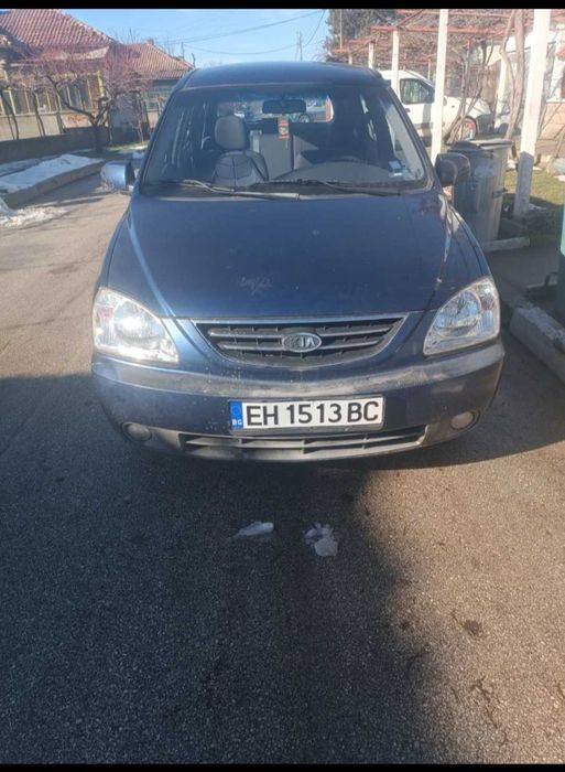 Продава се .Кия каренс