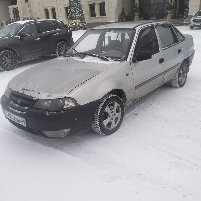 Продаю  нексия 2