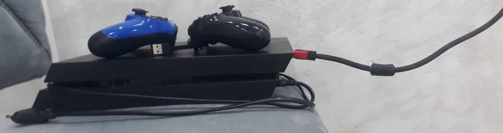 Плейстейшен 4 продается