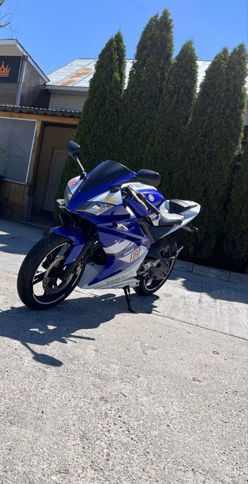 Yamaha YZF R125 2011