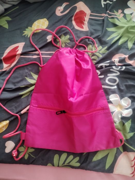 Продам рюкзачки новый