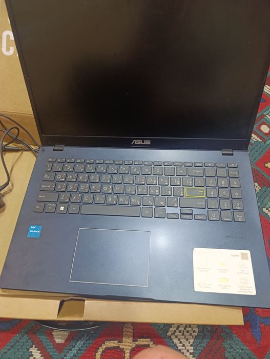ASUS E510 yangi kompyuter