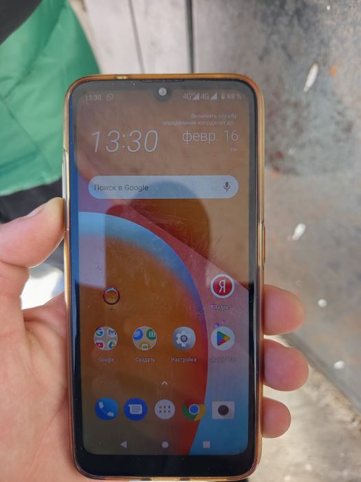 Продам телефон htc