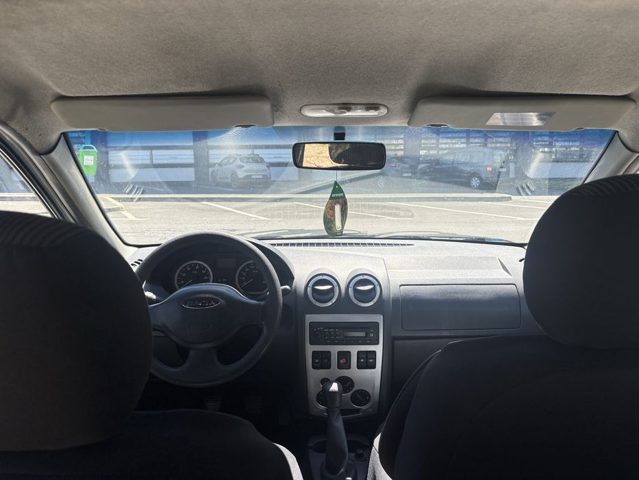 Dacia Logan cu AC si Servo