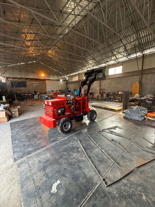 Мини Пагрузчик 4х4